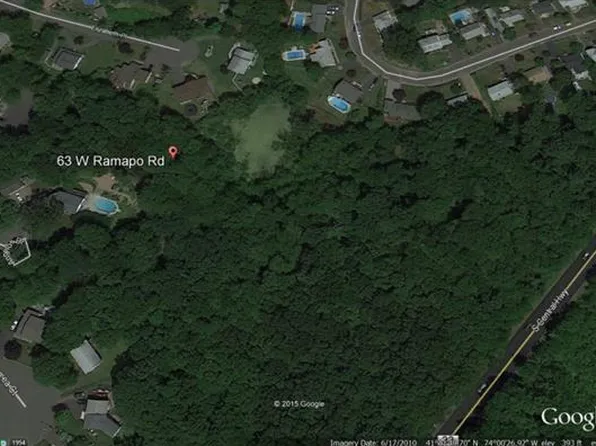 63 W Ramapo Rd, Garnerville, NY 10923