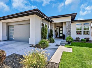 557 W Carnelian Ln, Eagle, ID 83616