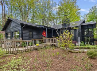 7510 Harbert Rd, Three Oaks, MI 49128