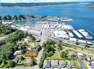 8824 19th St W, Tacoma, WA 98466