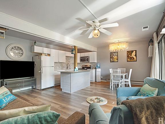 4th image of 40 Bermuda Colony APT 2