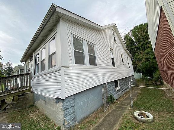 3rd image of 3411 Kentucky Ave