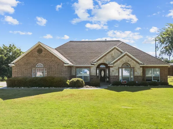 108 Milton Dr, Springtown, TX 76082