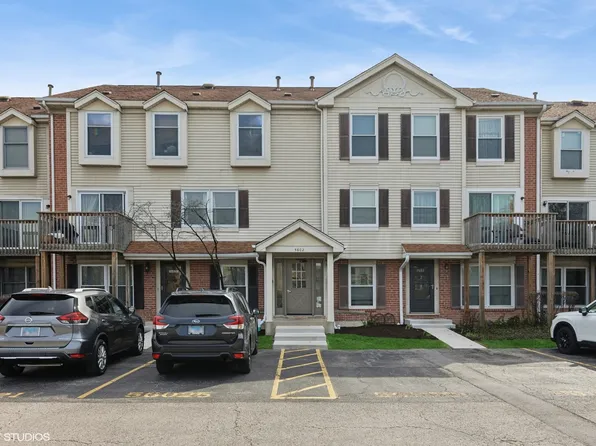 5602 Tinder Dr #5, Rolling Meadows, IL 60008