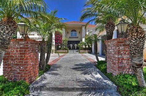 Front Entrance @ 12 Rocky Point Rd.