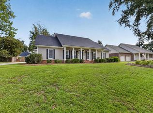 1015 Williamsburg Dr, Valdosta, GA 31602