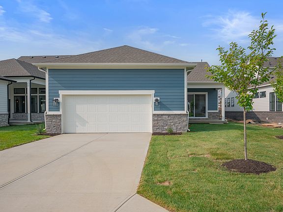 3rd image of 1290 Amberley Way