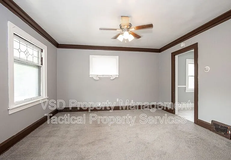 4024 E 143rd St #UP — Photo 11