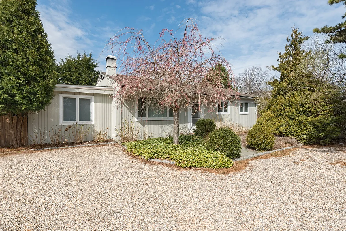 Building Photo - 18 Surf Dr