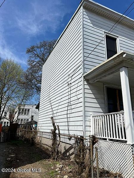 3rd image of 42 Hurlbut Street