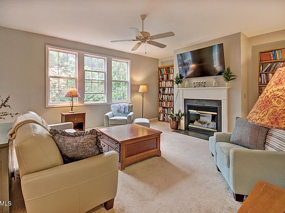 5th image of 1203 Chancellors Ridge Dr