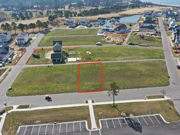 405 Bayside Ave, Cape Charles, VA 23310