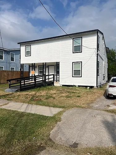 1628 18th St Photo 1