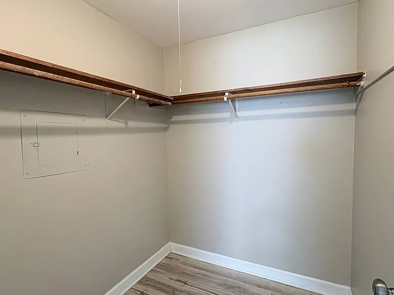 2460 Leslie Ln #4A — Photo 6