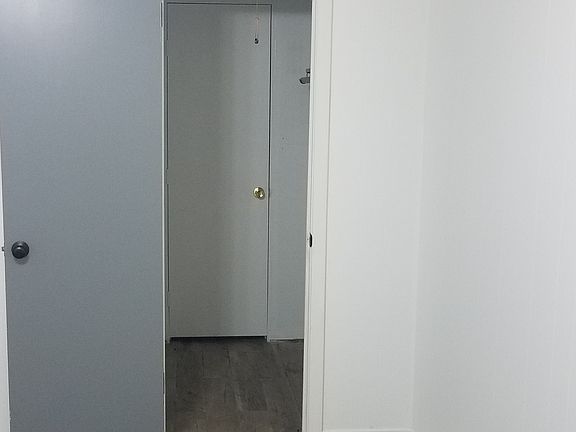3rd image of 407 S William Barnett Ave #D