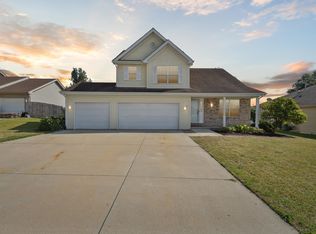 451 Symphony Cv, Machesney Park, IL 61115
