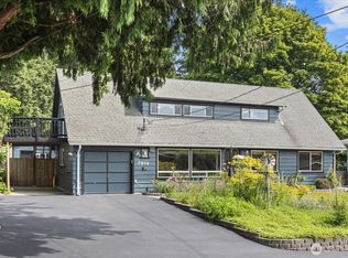 7914 NE 203rd St, Kenmore, WA 98028