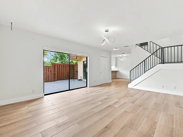2695 Albatross Rd N #100 — Photo 18