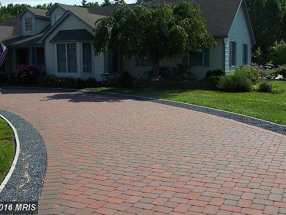 3rd image of 104 Kirwans Landing Ln