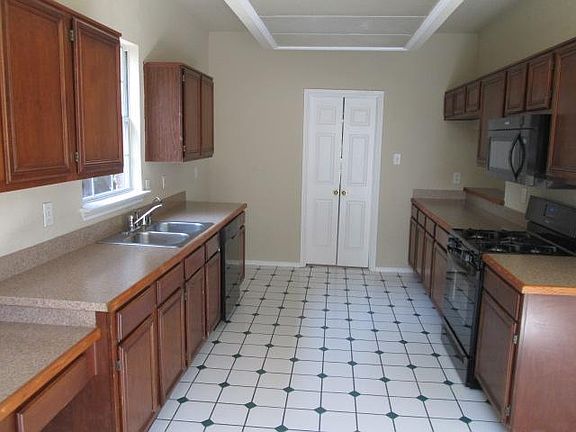 3rd image of 5408 Glacier Ct