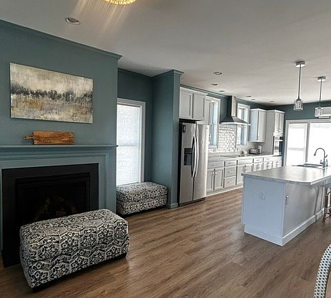 5th image of 16 Gunrock Ave