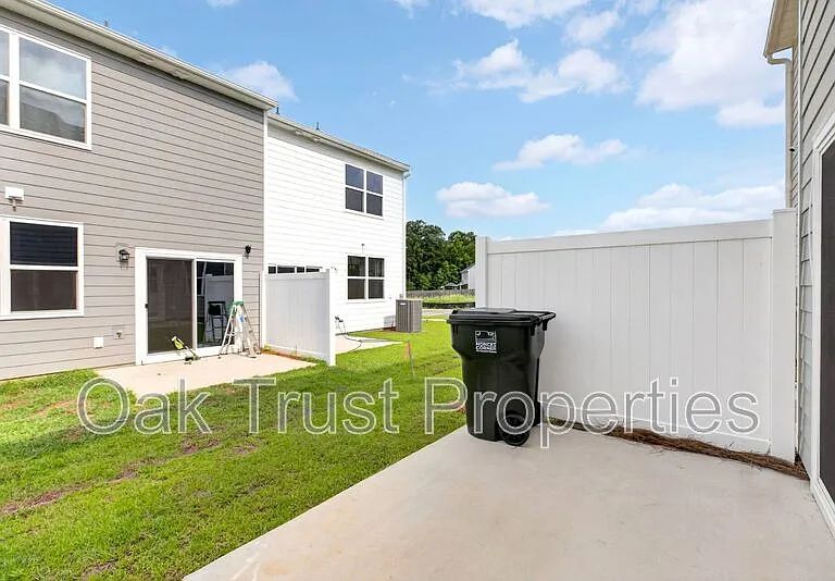 502 Townsford Ln — Photo 30