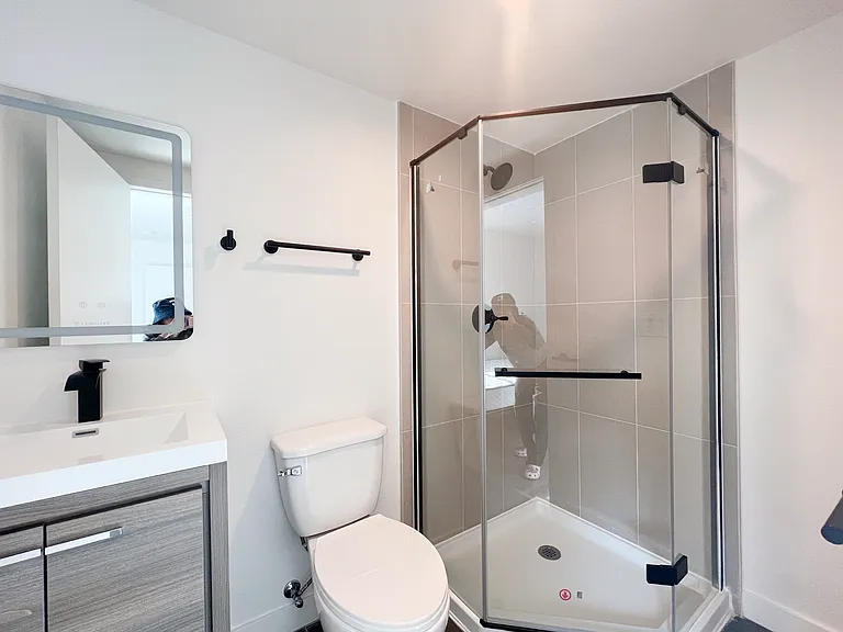1439 W 37th Dr — Photo 75