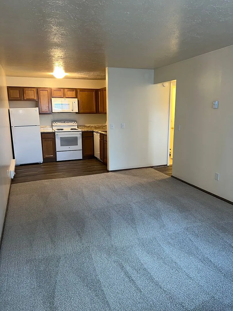 Highland's Apartments — Photo 4