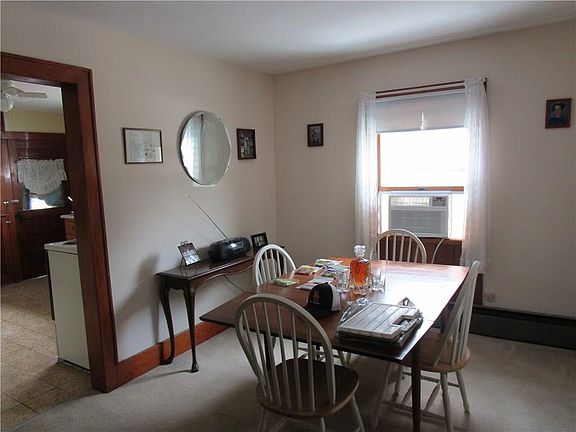 5th image of 3412 Graves Ln