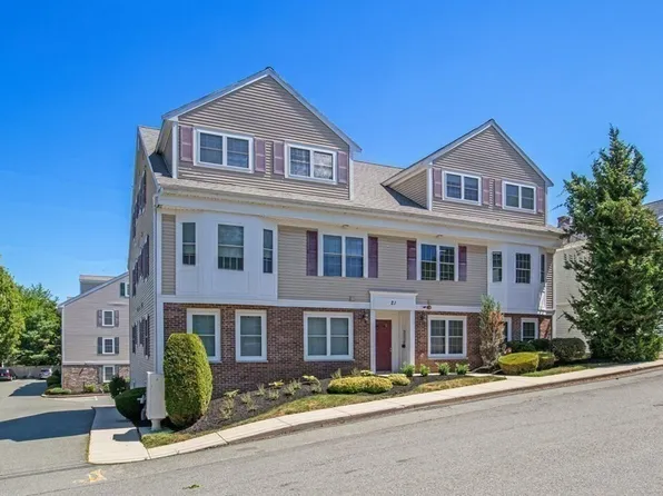 21 Wall St APT D, Canton, MA 02021
