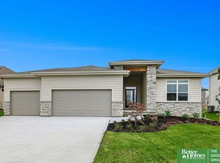 19836 Adams St, Omaha, NE 68135