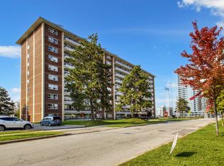 24 Forest Manor Rd, Toronto, ON M2J 1M3