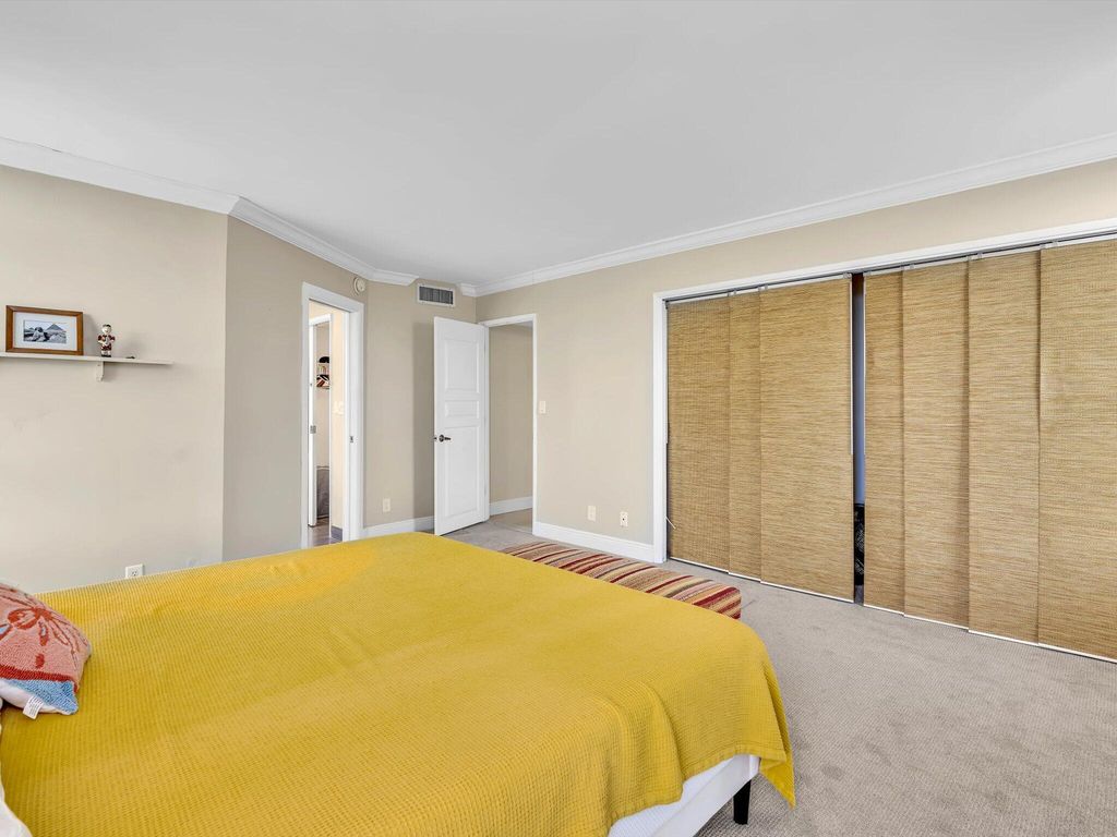 605 OAKS Drive #810, photo 8