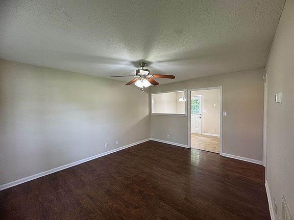 5th image of 574 Garnet Dr