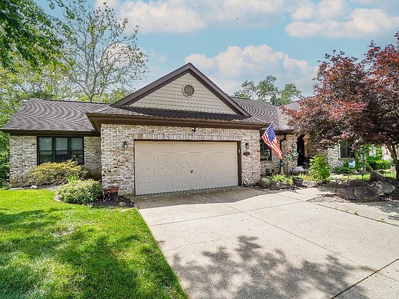 3rd image of 567 Miami Trace Ct