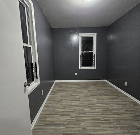 4th image of 58 Cleremont Ave APT 2R