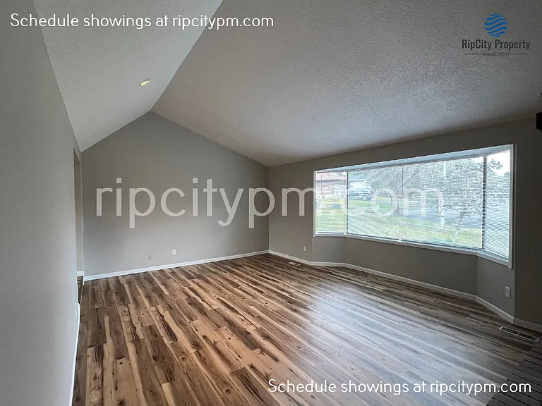 12250 SW Indian Hill Ln — Photo 6