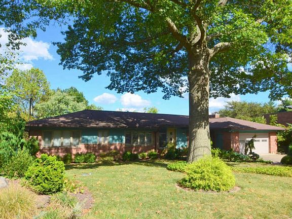 2nd image of 3116 Esther Dr