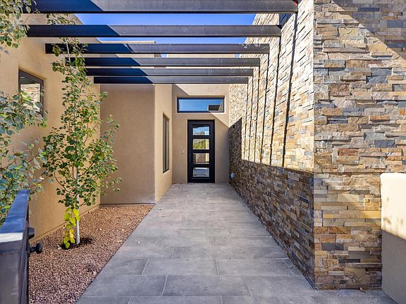 3rd image of 5991 Calle De Abrevadero NW