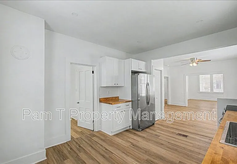 613 W 39th St #A — Photo 11