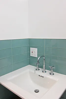 Rented by Corcoran | media 34