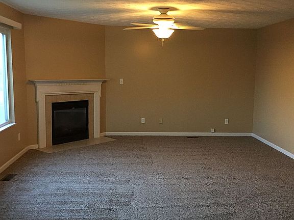 2nd image of 900 Providence Ct