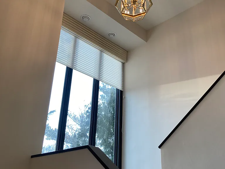 Stairwell at Foyer to upstairs Bedrooms