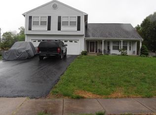 4615 Sand Rock Ln, Chantilly, VA 20151