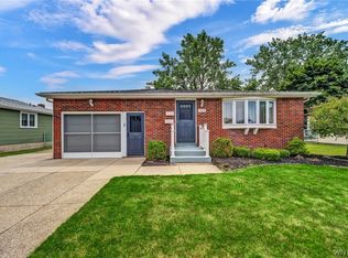 103 Sprucewood Dr, Cheektowaga, NY 14227