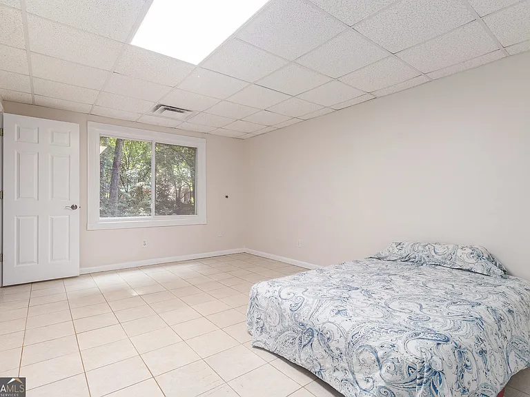 1402 McLendon Dr — Photo 18