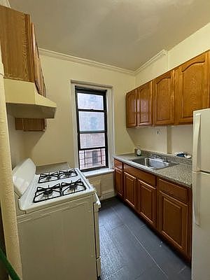 4th image of 334 Eastern Pkwy APT 3C