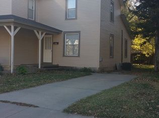 409 N Walnut St, Newton, KS 67114
