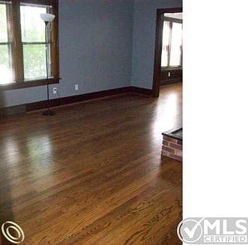Living Room.JPG