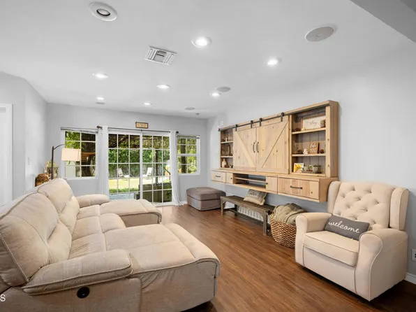 17112 Lanark St, Van Nuys, CA 91406